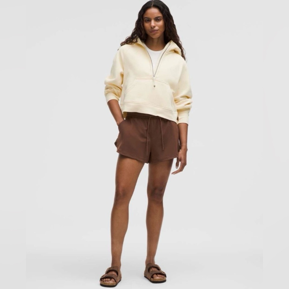 Lululemon Soft Jersey Mid Rise Curved Hem 3 Inch Short in Lava Cake Size Small - Picture 4 of 10